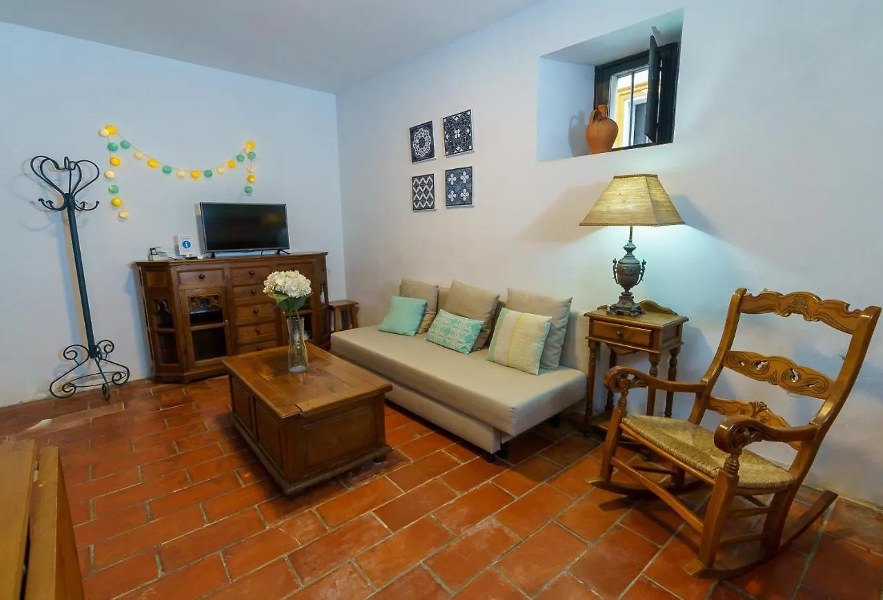 Earl'S Farmyard Apartment Seville
