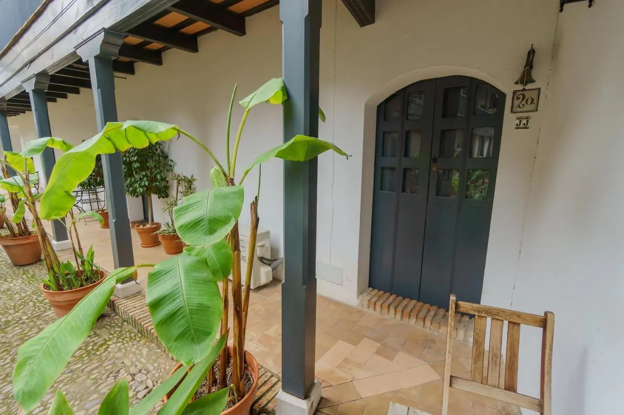 Earl'S Farmyard Apartment Seville Spain